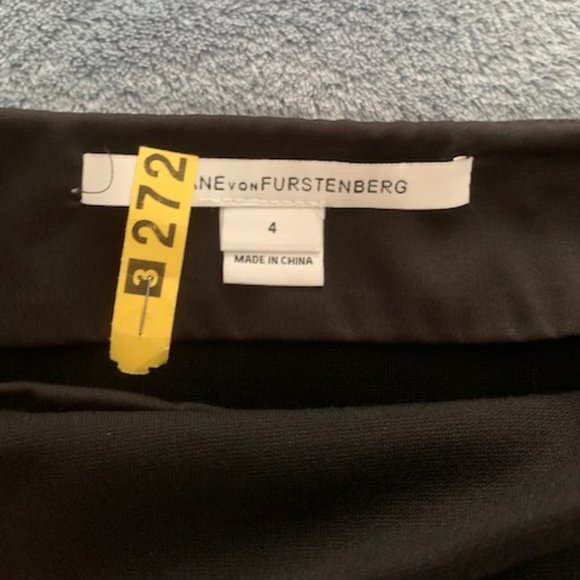 Diane Von Furstenberg Skirt - Picture 2 of 4